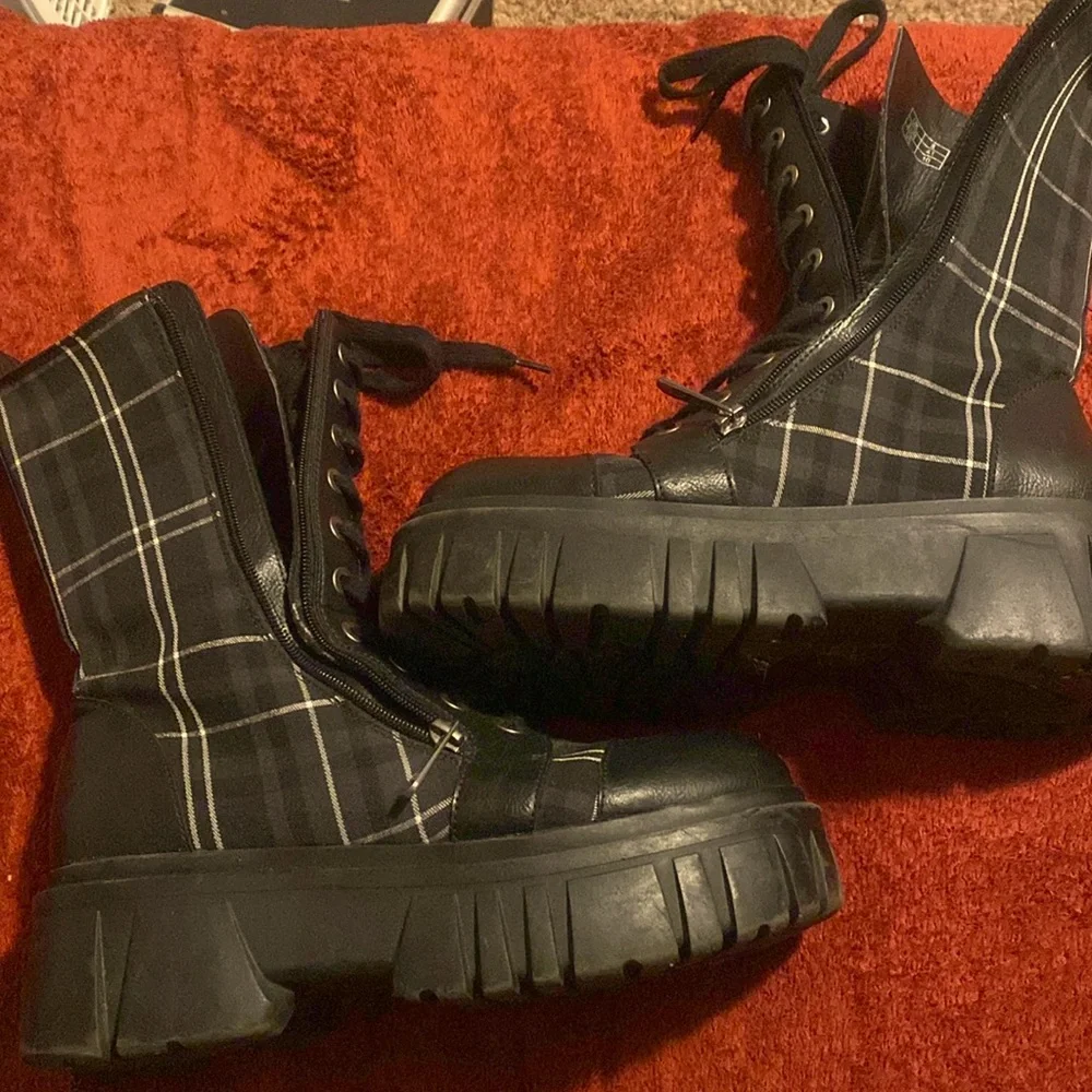 Killstar Kick The Bucket Boots - Picture 1 of 5